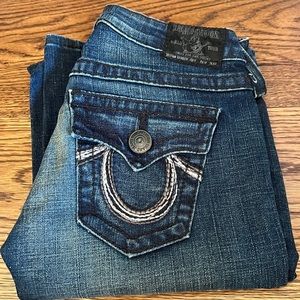 True Religion dark denim flare bottom jeans. Size 25 Like brand new!!